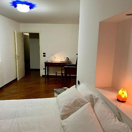 Hotel Piazza Carlo Alberto Cagliari Esterno foto