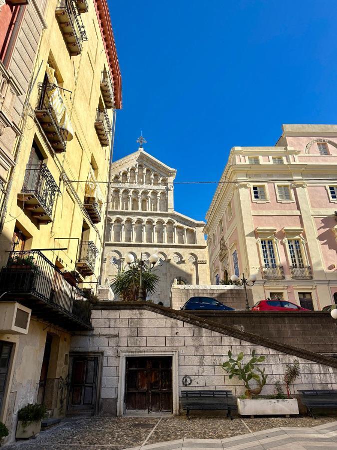 Hotel Piazza Carlo Alberto Cagliari Esterno foto