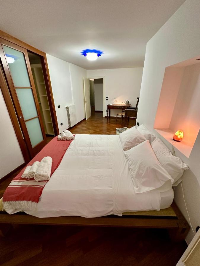 Hotel Piazza Carlo Alberto Cagliari Esterno foto